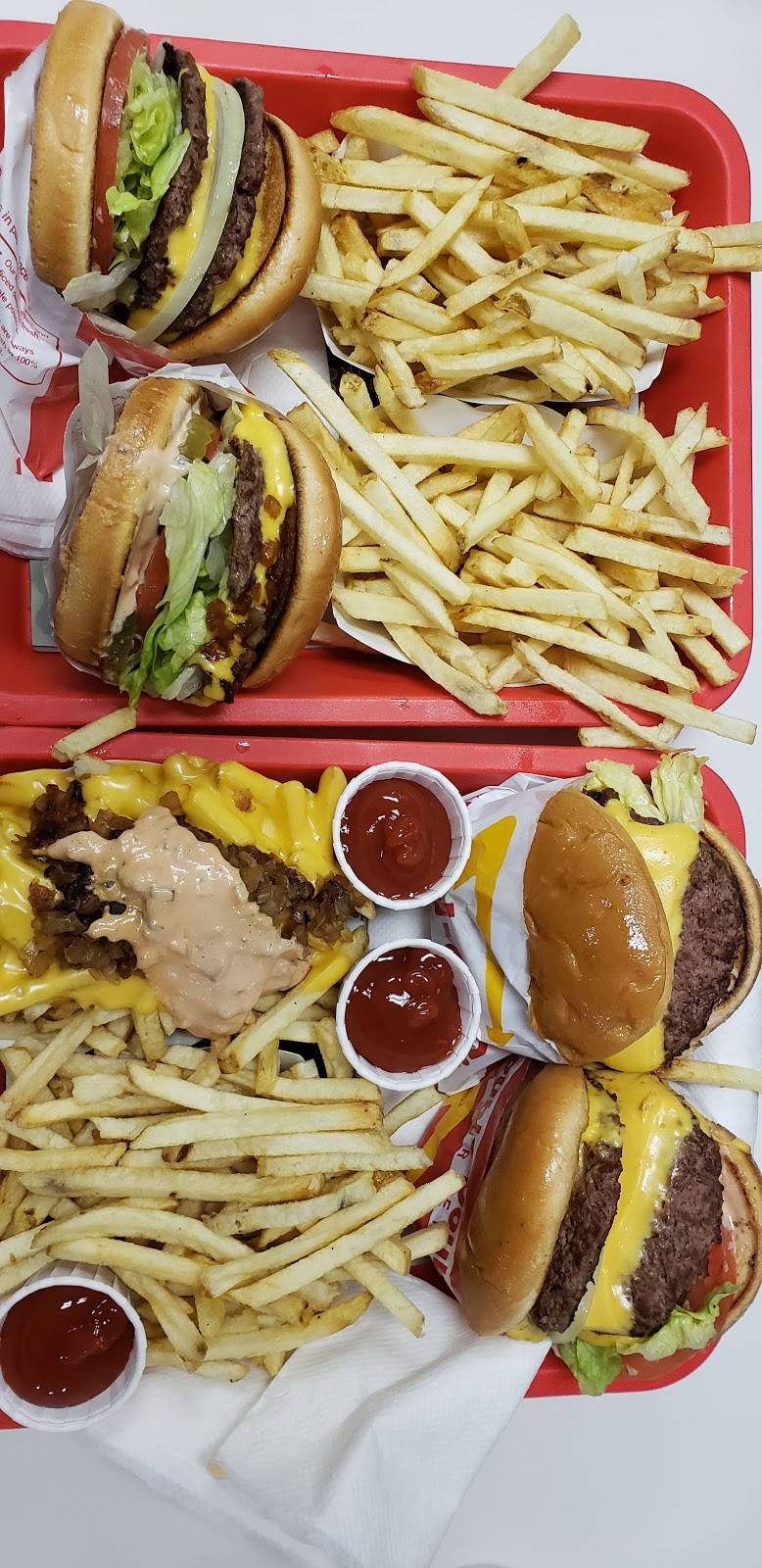In-N-Out Burger | restaurant | 260 Washington St, Daly City, CA 94015, USA | 8007861000 OR +1 800-786-1000