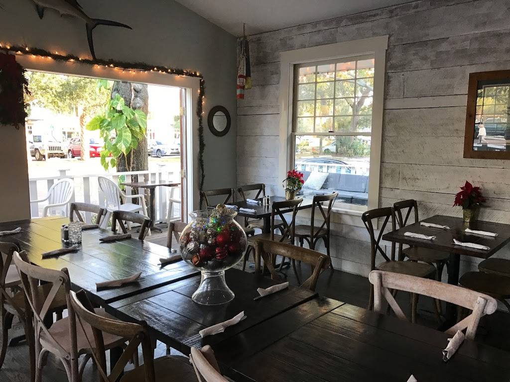 Sea Sea Riders Restaurant | restaurant | 221 Main St, Dunedin, FL 34698, USA | 7277341445 OR +1 727-734-1445