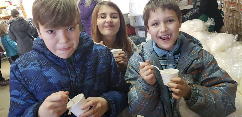 Bacon Farm Maple Products | restaurant | 1427 Pond Rd, Sidney, ME 04330, USA | 2075475053 OR +1 207-547-5053