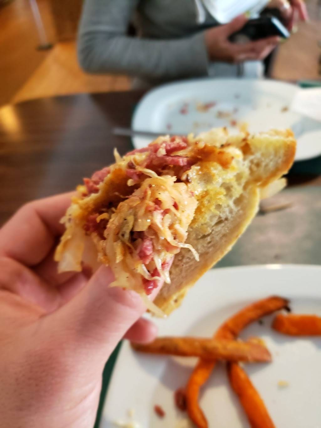 Patricks Pub and Grille | restaurant | 1207 Spring Run Road Extension, Coraopolis, PA 15108, USA | 7244579770 OR +1 724-457-9770