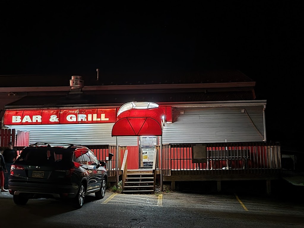 Good Sport Liquor Bar & Grill | restaurant | 149 E 6th St, St Charles, MN 55972, USA | 5079326963 OR +1 507-932-6963