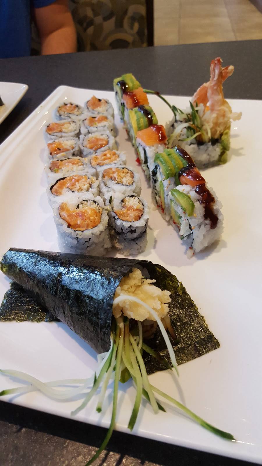 Moon Sushi | restaurant | 1900 Fowler Dr, Mississauga, ON L5K 1T7, Canada | 9059167888 OR +1 905-916-7888