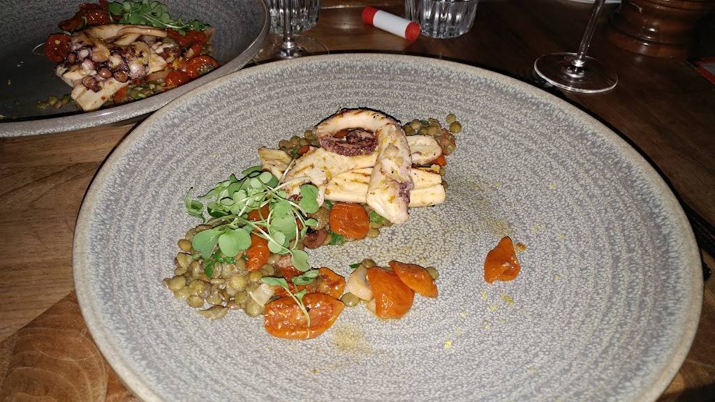 Le Boating Club | restaurant | 30 Boulevard Curé-Labelle, Sainte-Rose, QC H7L 2Y9, Canada | 4509373353 OR +1 450-937-3353