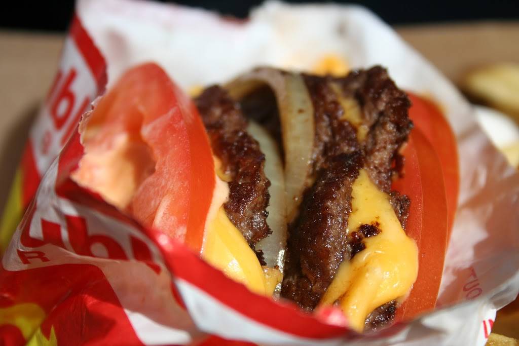 In-N-Out Burger | restaurant | 2950 E Capitol Expy, San Jose, CA 95148, USA | 8007861000 OR +1 800-786-1000