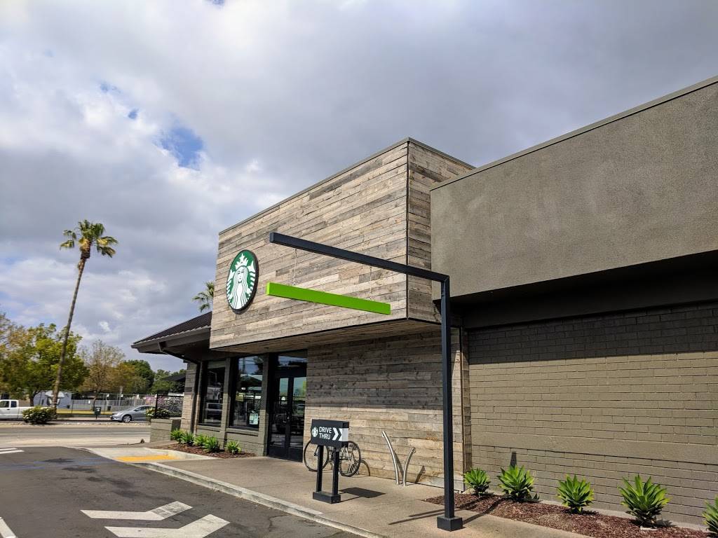 Starbucks | cafe | 20056 Sherman Way, Winnetka, CA 91306, USA | 7472302061 OR +1 747-230-2061