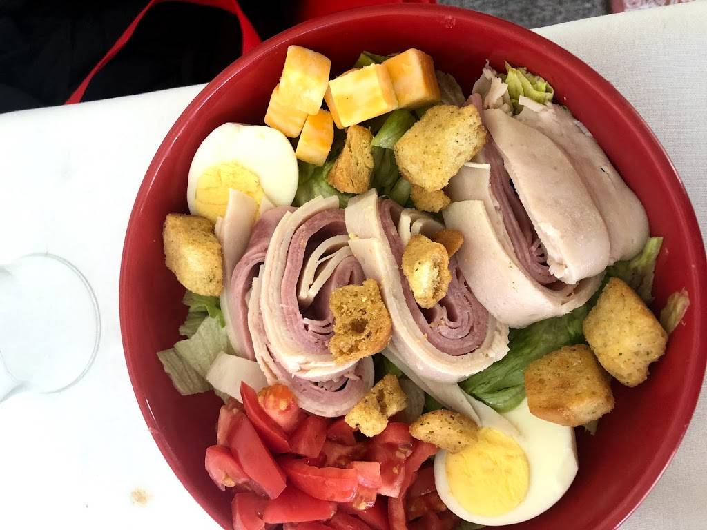 Paradise Grille & Pub | restaurant | 2400 S Ridgewood Ave, South Daytona, FL 32117, USA | 3862655944 OR +1 386-265-5944