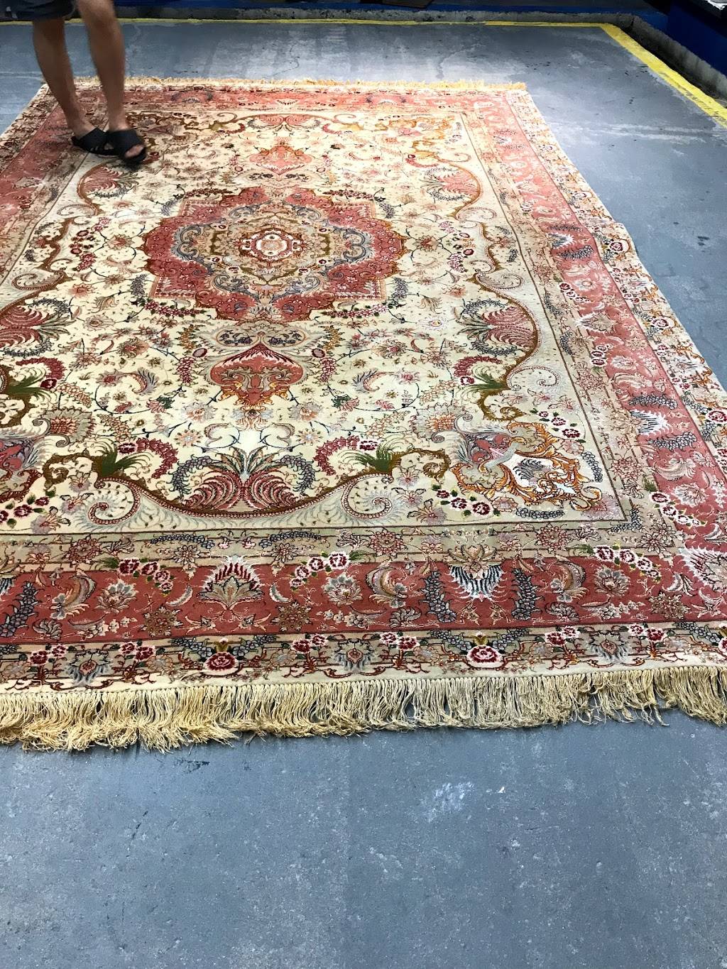 Safarian carpet cleaning | restaurant | 7351 Deering Ave, Canoga Park, CA 91303, USA | 3104099754 OR +1 310-409-9754