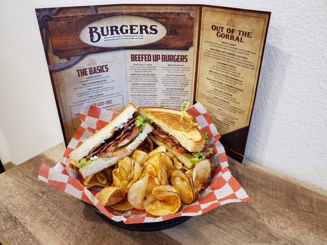 Grazers Burgers & Beer | restaurant | 22918 US-85, Newcastle, WY 82701, USA | 3077462255 OR +1 307-746-2255