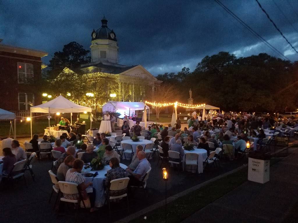 Tips Catering | restaurant | 7555 US-61 N, St Francisville, LA 70775, USA | 2256354279 OR +1 225-635-4279