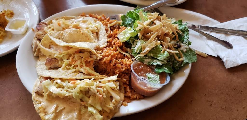 Chucks Southern Comforts Cafe | night club | 6501 W 79th St, Burbank, IL 60459, USA | 7082298700 OR +1 708-229-8700