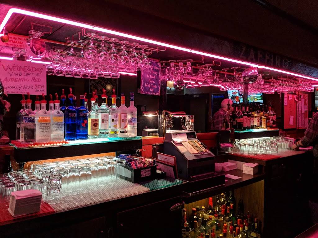 Zaffiros Pizza & Bar | restaurant | 1724 N Farwell Ave, Milwaukee, WI 53202, USA | 4142898776 OR +1 414-289-8776