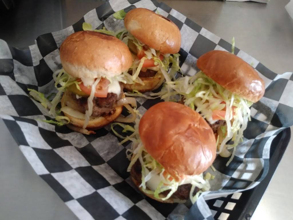 Buffalo Phillys | restaurant | 2072 Daniel Stuart Square, Woodbridge, VA 22191, USA | 7034919464 OR +1 703-491-9464