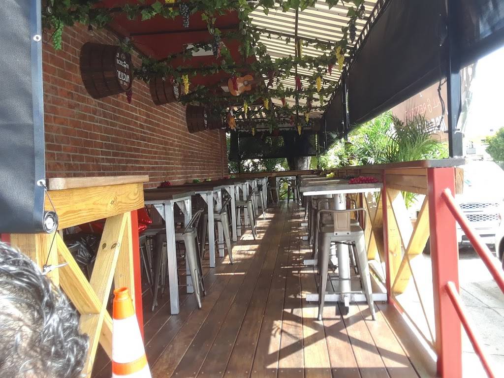 Restaurante Universal | restaurant | 300 W 21st St, Hialeah, FL 33010, USA | 7864878104 OR +1 786-487-8104