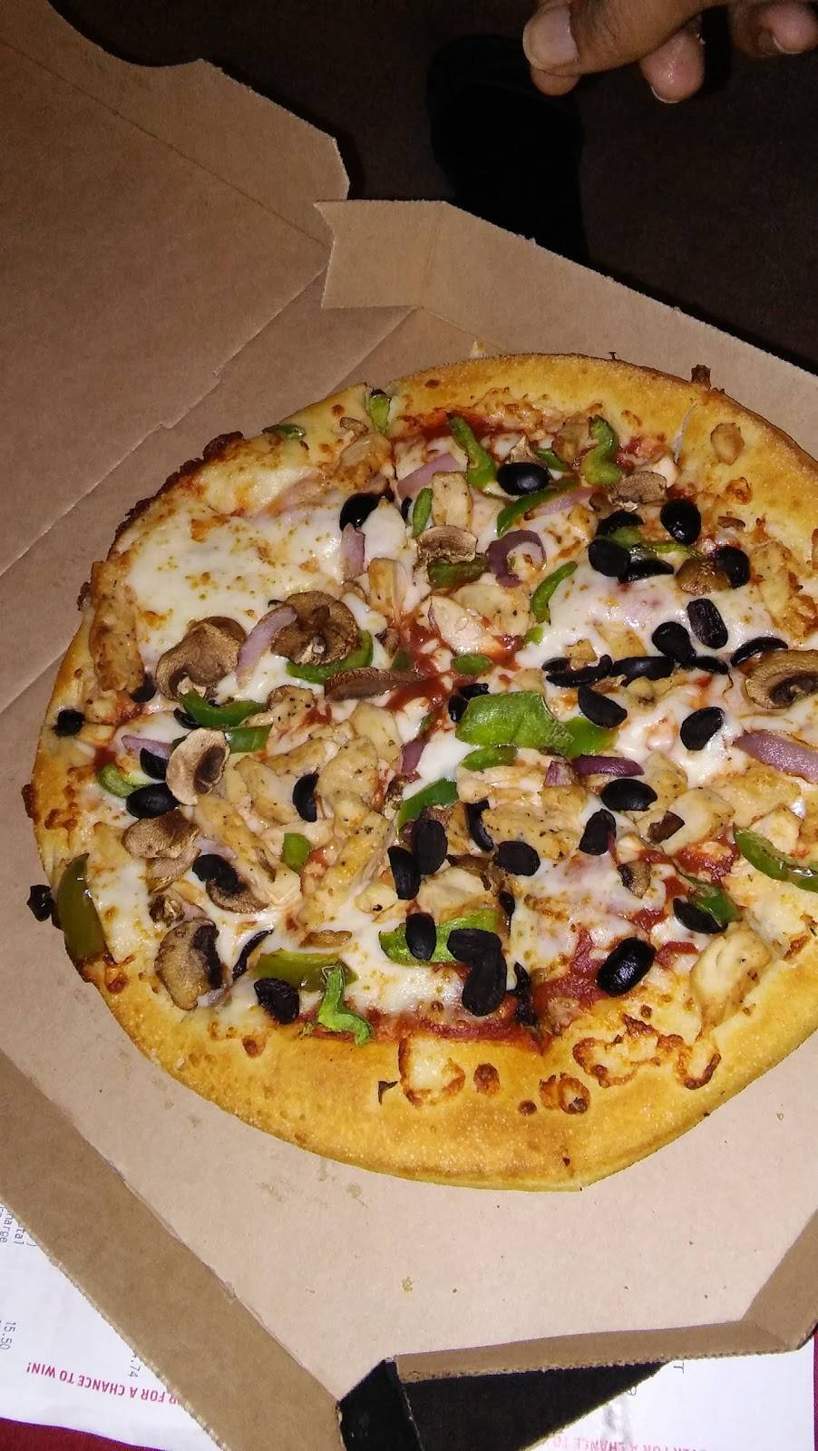 Pizza Hut | restaurant | 3601 SW Green Oaks Blvd, Arlington, TX 76017, USA | 8175574477 OR +1 817-557-4477