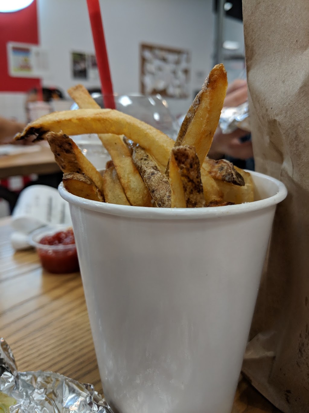 Five Guys | meal takeaway | 316 W 34th St, New York, NY 10036, USA | 2125646115 OR +1 212-564-6115