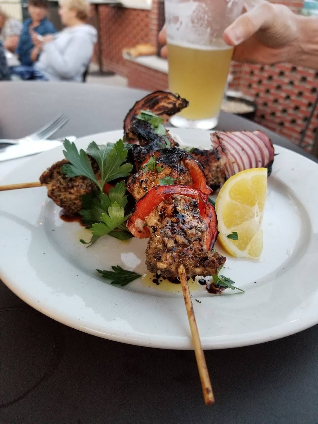 White Fox Taverna | restaurant | 800 Fairbanks Rd, Farmington, ME 04938, USA | 2074009114 OR +1 207-400-9114