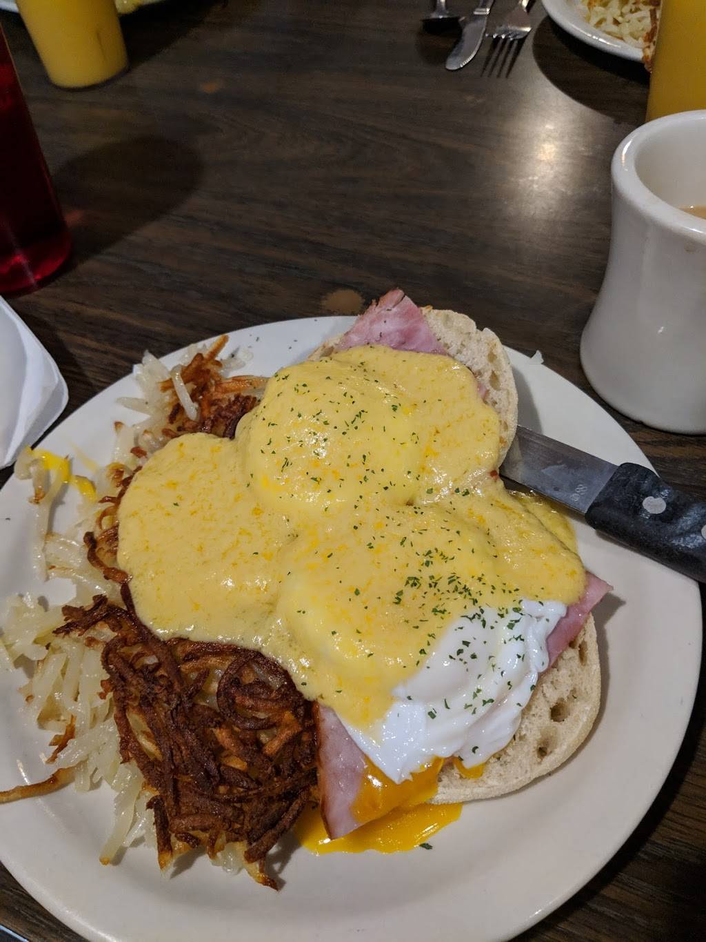 Avantis | restaurant | 1662 W 8th St, Erie, PA 16505, USA | 8144563096 OR +1 814-456-3096