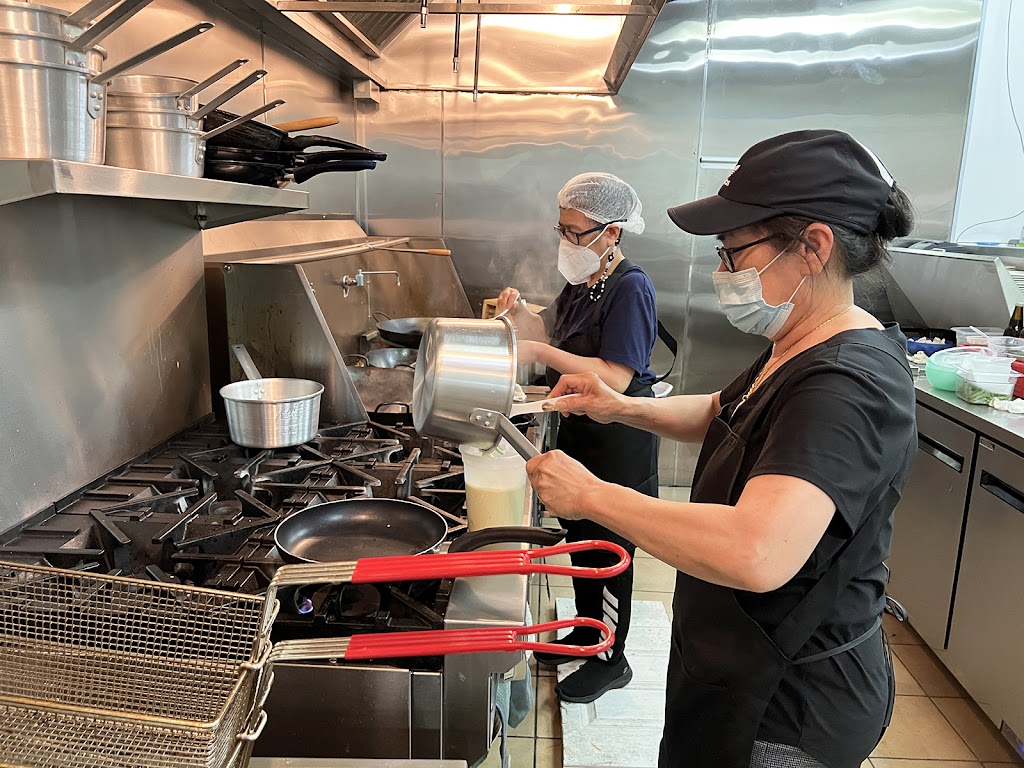 Thai Buri | restaurant | 1041-1043 Lake Cook Rd, Wheeling, IL 60090, USA | 2246760157 OR +1 224-676-0157