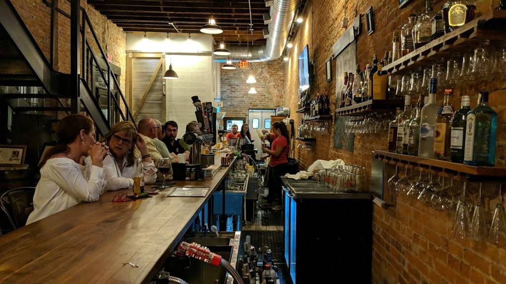 Griggsbys Station | restaurant | 101 W Main St, Greenfield, IN 46140, USA | 3174777217 OR +1 317-477-7217