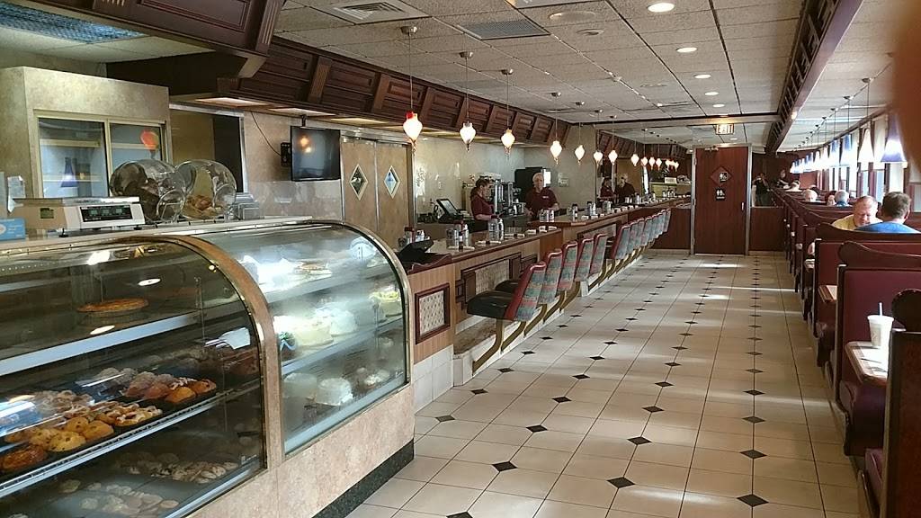 Country Club Diner | restaurant | 1717 Cottman Ave, Philadelphia, PA 19111, USA | 2157220500 OR +1 215-722-0500