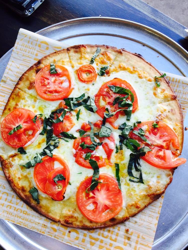 Russos New York Pizzeria Marq-E | restaurant | MARQ-E ENTERTAINMENT COMPLEX, 7620 Katy Fwy #220, Houston, TX 77024, USA | 7139562100 OR +1 713-956-2100