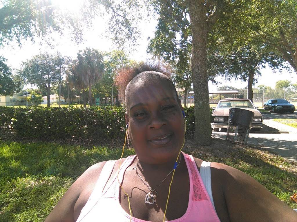 T & T Restaurant | restaurant | 1109 28th St S, St. Petersburg, FL 33712, USA | 7273275388 OR +1 727-327-5388