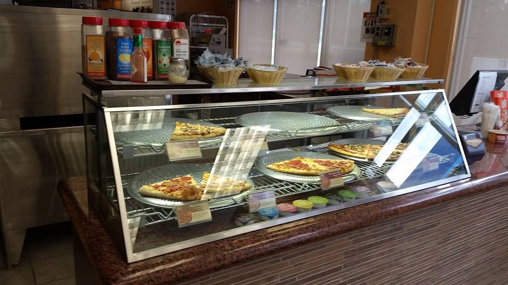 PizzaPizza | meal takeaway | 306 Kawartha Lakes County Rd 36, Lindsay, ON K9V 4R4, Canada | 7053247786 OR +1 705-324-7786