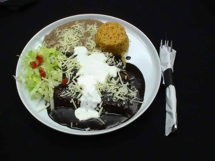 La Casita | restaurant | 7 Woodsdale Ave, Cincinnati, OH 45216, USA | 5139549565 OR +1 513-954-9565