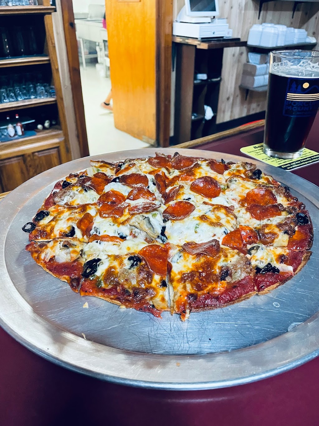 Porkies Outpost | restaurant | 251 Lincoln Ave, Ontonagon, MI 49953, USA | 9068855612 OR +1 906-885-5612