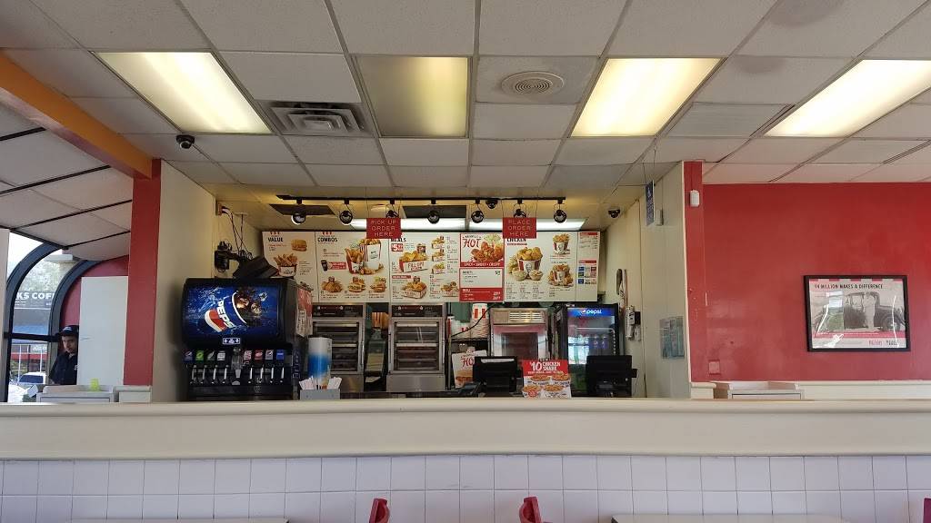 KFC | restaurant | 150 Harvard Blvd, Santa Paula, CA 93060, USA | 8055255014 OR +1 805-525-5014