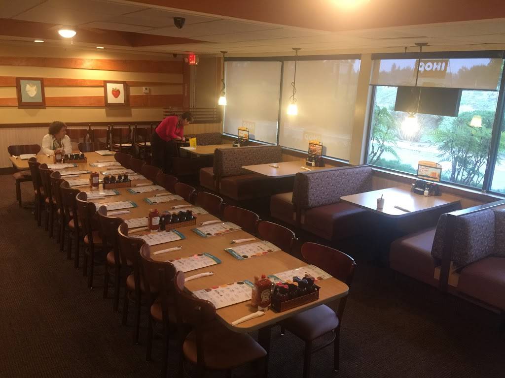 IHOP | bakery | 2315 Michael Dr, Newbury Park, CA 91320, USA | 8054995840 OR +1 805-499-5840