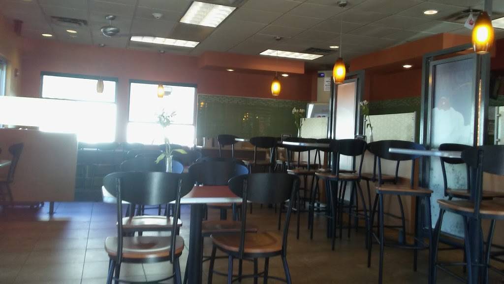 Jack in the Box | restaurant | 680 N 11th St, Beaumont, TX 77702, USA | 4098326900 OR +1 409-832-6900