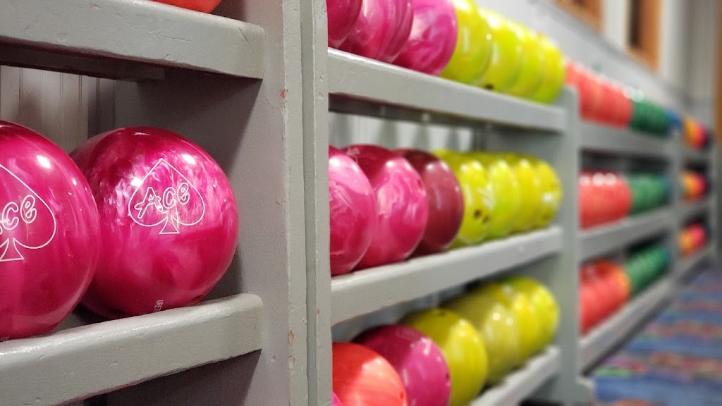 Mallwitzs Island Lanes | restaurant | 1887 Whitehaven Rd, Grand Island, NY 14072, USA | 7167730062 OR +1 716-773-0062