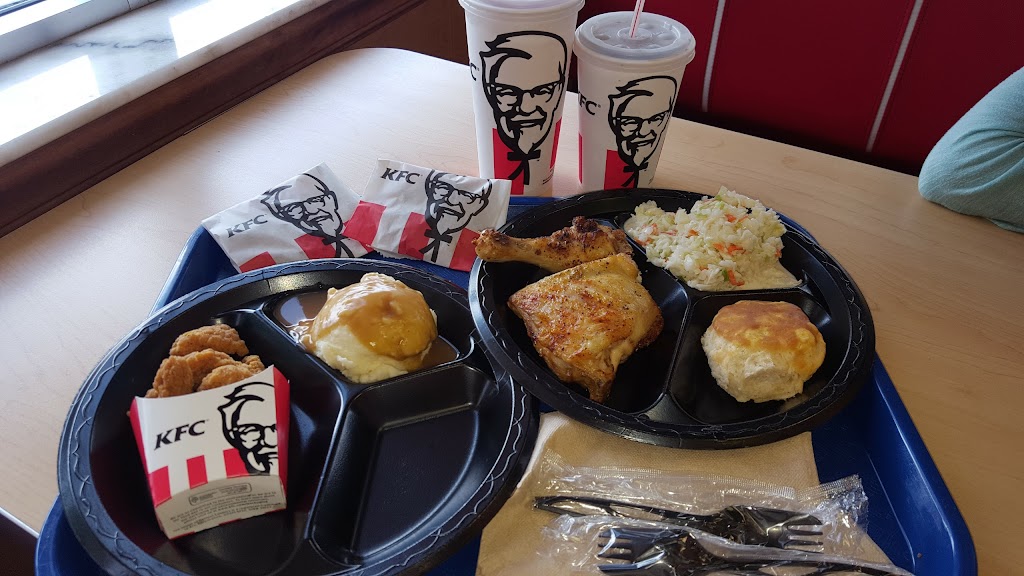 KFC | restaurant | 8760 Coral Way, Miami, FL 33165, USA | 3052263596 OR +1 305-226-3596