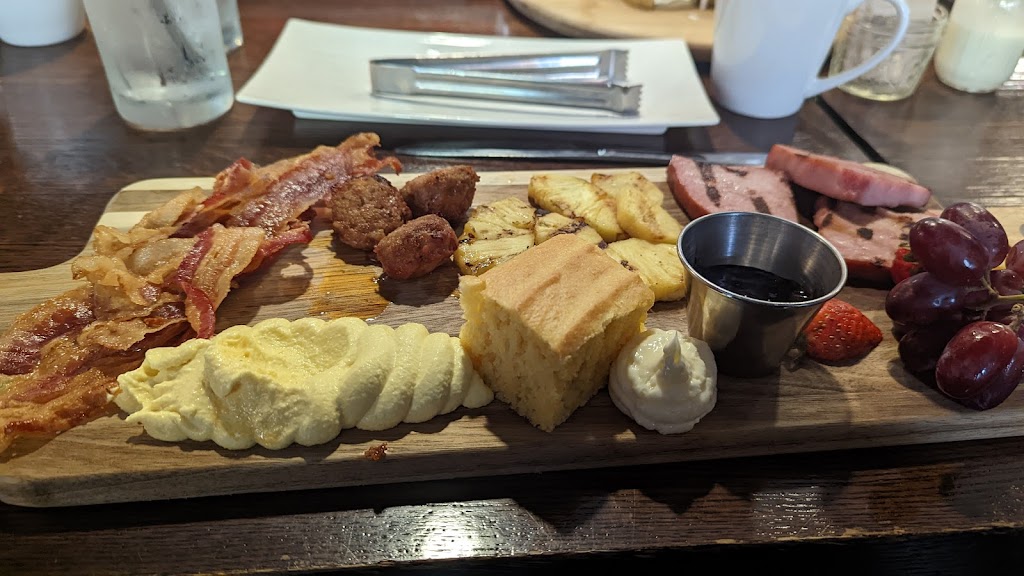 Board & Bar Charcuterie | restaurant | 208 W Water St #6, Syracuse, NY 13202, USA | 3154976229 OR +1 315-497-6229