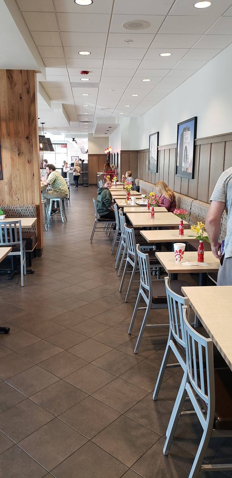 Chick-fil-A | restaurant | 2301 N Prospect Ave, Champaign, IL 61822, USA | 2173513094 OR +1 217-351-3094