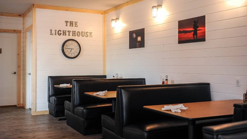 The Lighthouse Restaurant | restaurant | 199 High St, Southampton, ON N0H 2L0, Canada | 5197972095 OR +1 519-797-2095