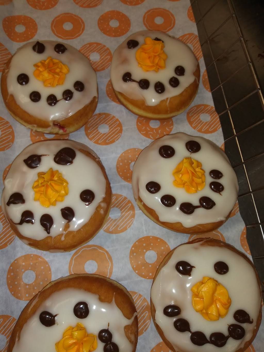 Dunkin | bakery | 4809 Shuffel St NW, North Canton, OH 44720, USA | 3309334824 OR +1 330-933-4824