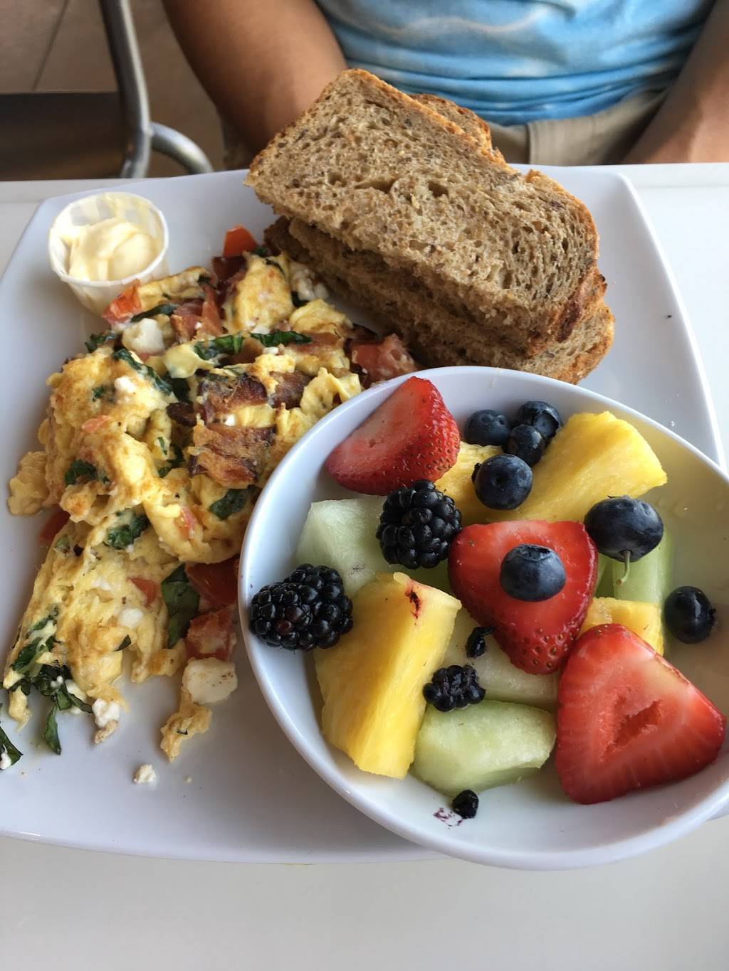 Carolines Seaside Cafe | cafe | 8610 Kennel Way, La Jolla, CA 92037, USA | 8582020569 OR +1 858-202-0569