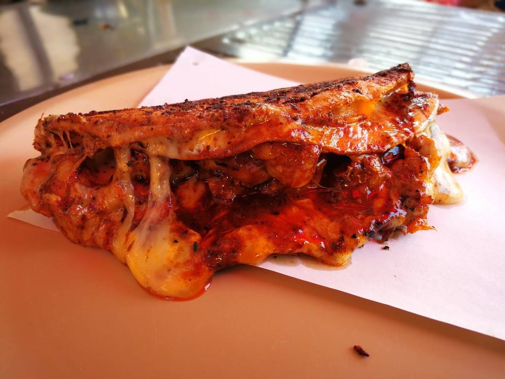 Tacos El Toby | restaurant | San Valentín 113B, El Refugio, 21440 Tecate, B.C., Mexico | 016656544076 OR +52 665 654 4076