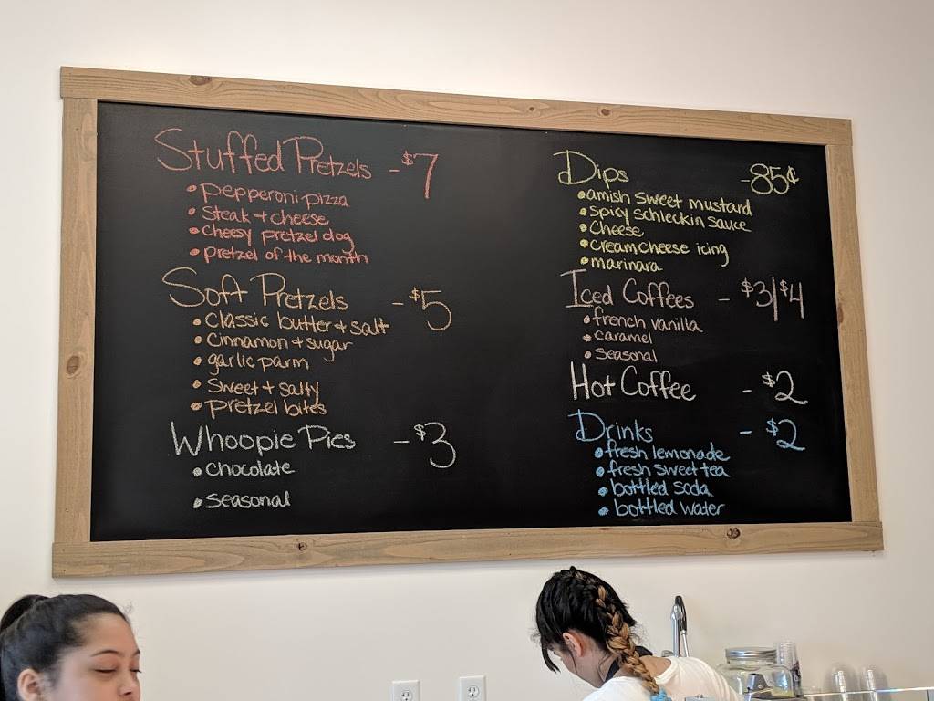 Amish Pretzel Shop | restaurant | 2409 S Hwy 27, Clermont, FL 34711, USA | 3522273417 OR +1 352-227-3417