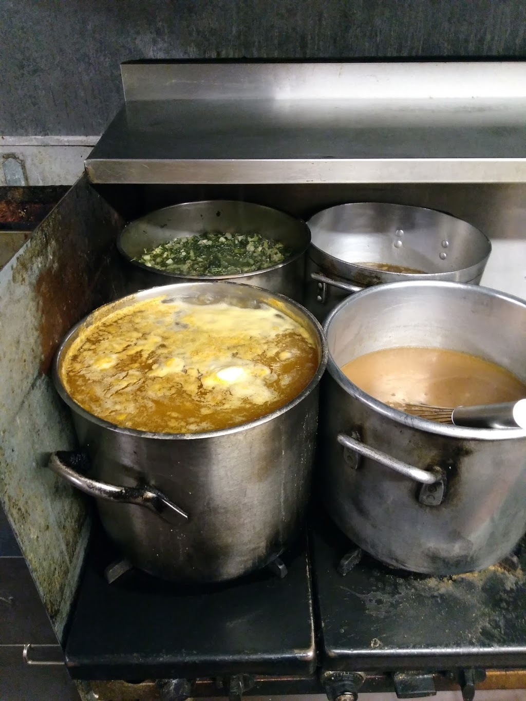 Mama Lous Restaurant | restaurant | 22288 Pine St, Robertsdale, AL 36567, USA | 2519471988 OR +1 251-947-1988