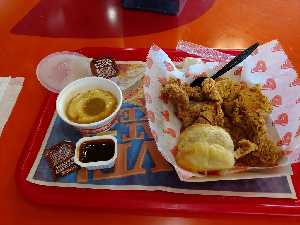 Popeyes Louisiana Kitchen | restaurant | 5658 Parkway Blvd, West Valley City, UT 84128, USA | 8018405188 OR +1 801-840-5188