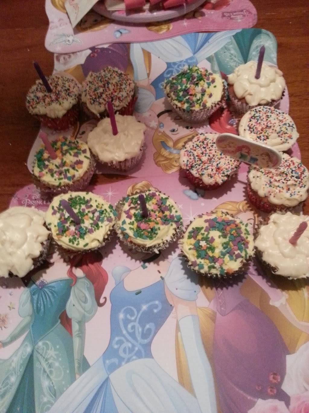 Mikey Bs | restaurant | 989 Victoria St, New Bedford, MA 02745, USA | 5089850002 OR +1 508-985-0002