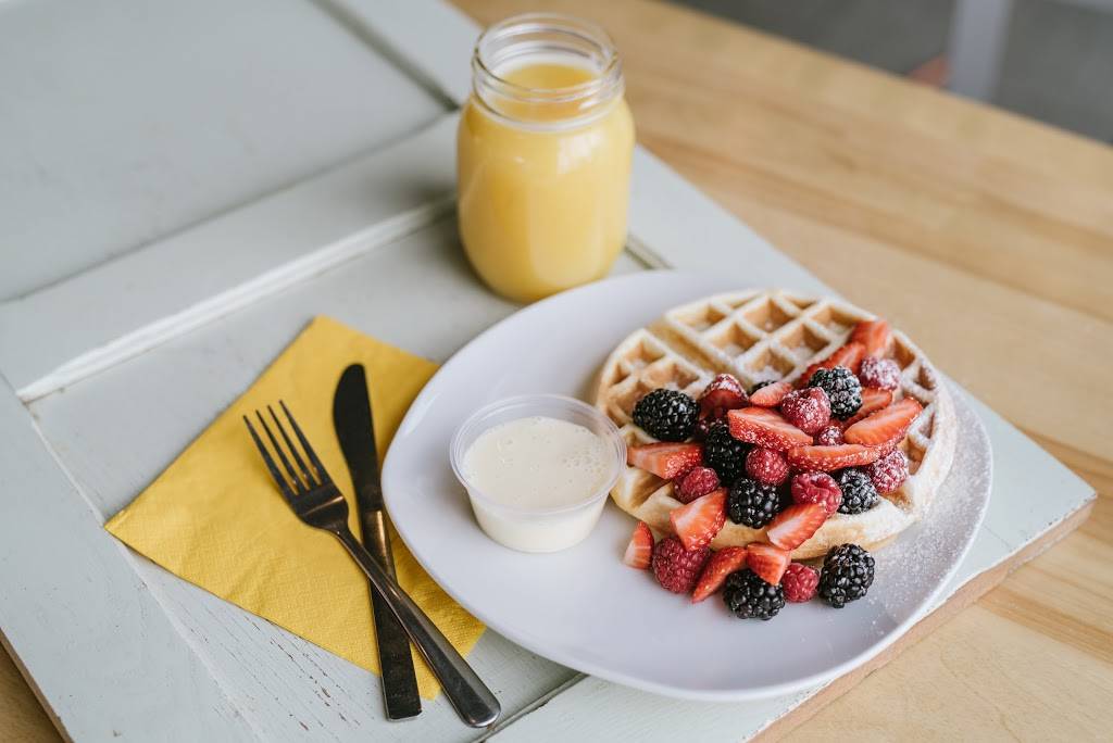 Fromagerie Victoria Grande place des Bois-Francs | cafe | 1111 Boulevard Jutras E, Victoriaville, QC G6S 1C1, Canada | 8197526821 OR +1 819-752-6821