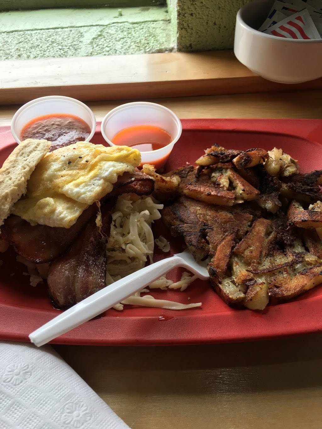 Ace Biscuit & Barbecue | restaurant | 711 Henry Ave, Charlottesville, VA 22903, USA | 4342021403 OR +1 434-202-1403