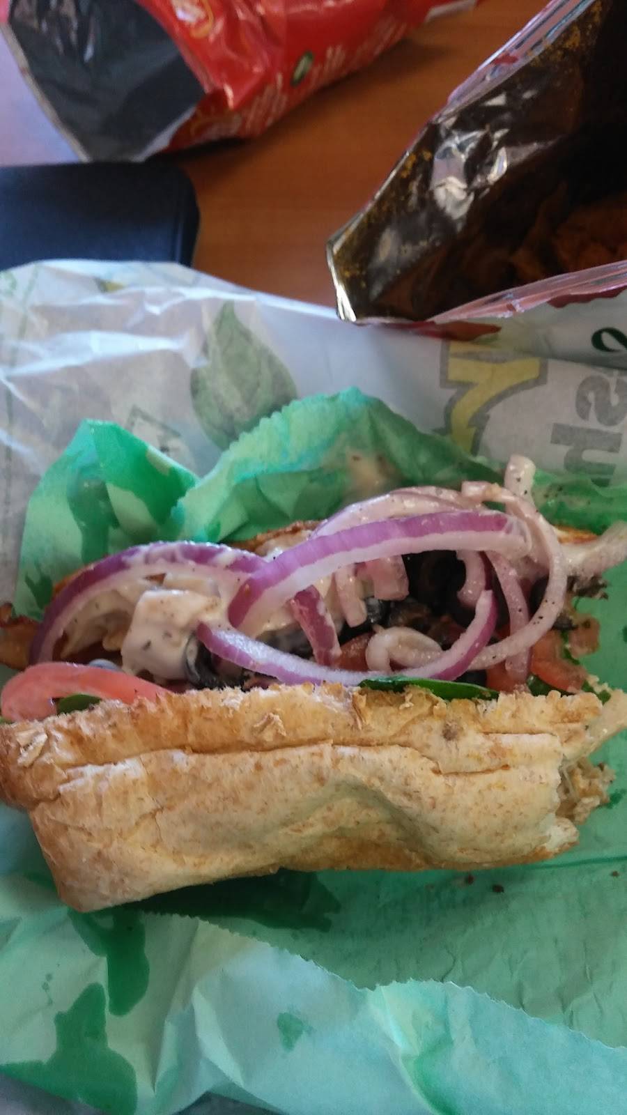 Subway | meal takeaway | 1714 S Circle Dr, Colorado Springs, CO 80910, USA | 7195209110 OR +1 719-520-9110