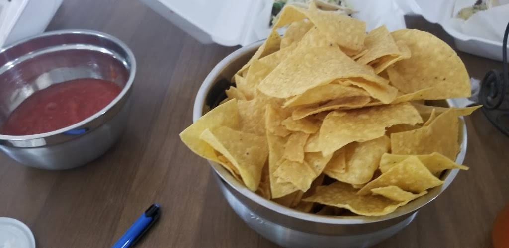 Ricardos | restaurant | 230 New Shackle Island Rd, Hendersonville, TN 37075, USA | 6158224999 OR +1 615-822-4999