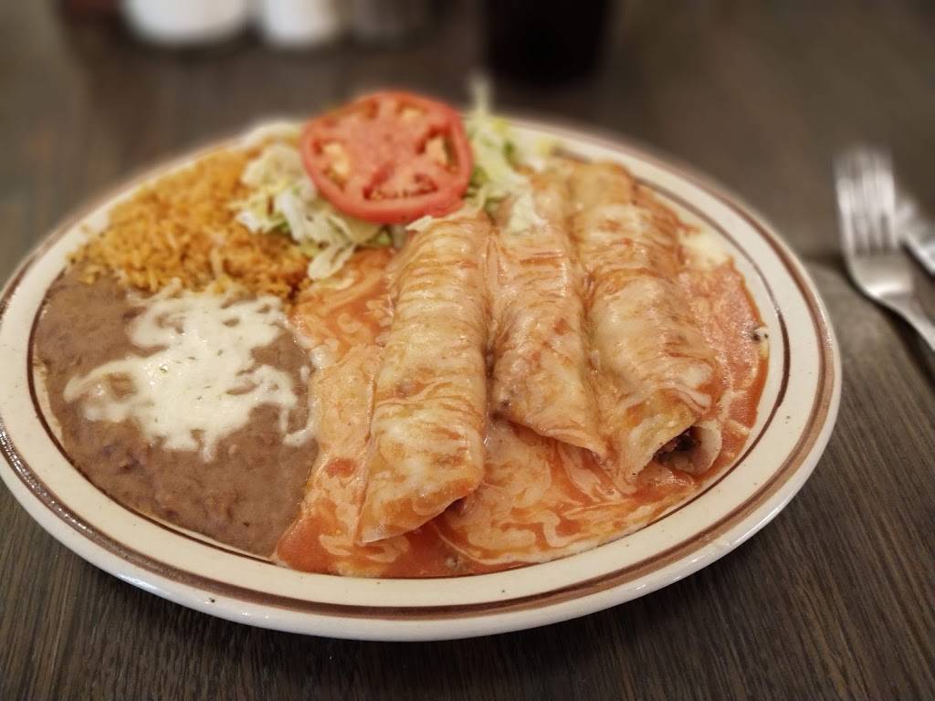 Avilas Mexican Food | restaurant | 6232 N Mesa St, El Paso, TX 79912, USA | 9155843621 OR +1 915-584-3621