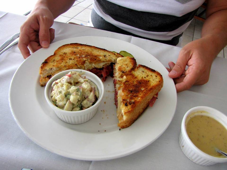 Spinners Rooftop Revolving Bistro | restaurant | 5250 Gulf Blvd, St Pete Beach, FL 33706, USA | 7273601811 OR +1 727-360-1811